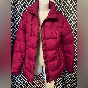 Athleta puffy jacket! Barely worn, no tears or damage!